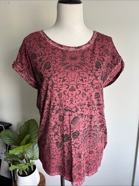 Peruvian Connection S black  Dusty Rose Floral Print Short Sleeve Top
